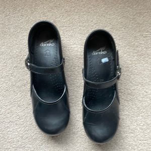 Danski Women’s Shoes. Like new.